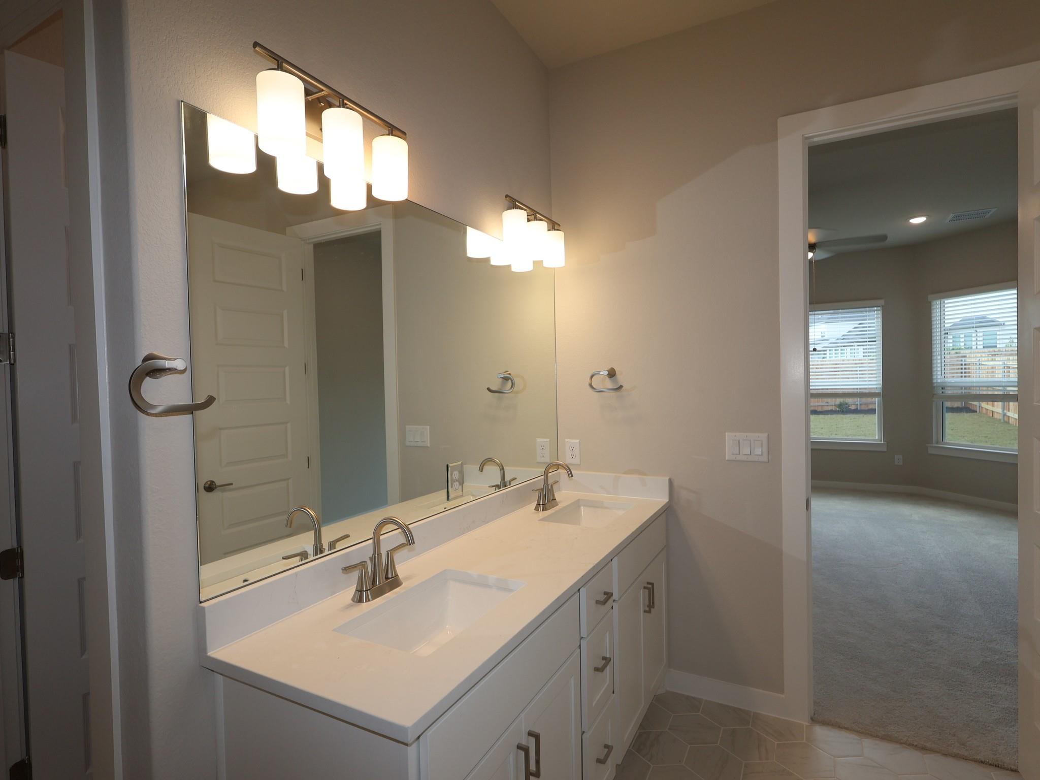 821 Purmela St Property Photo 11