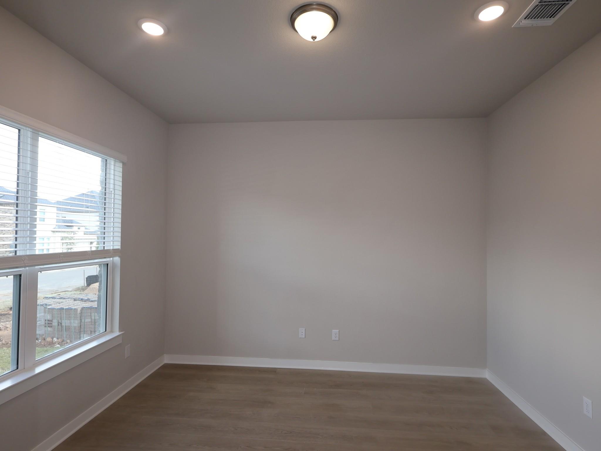 821 Purmela St Property Photo 20