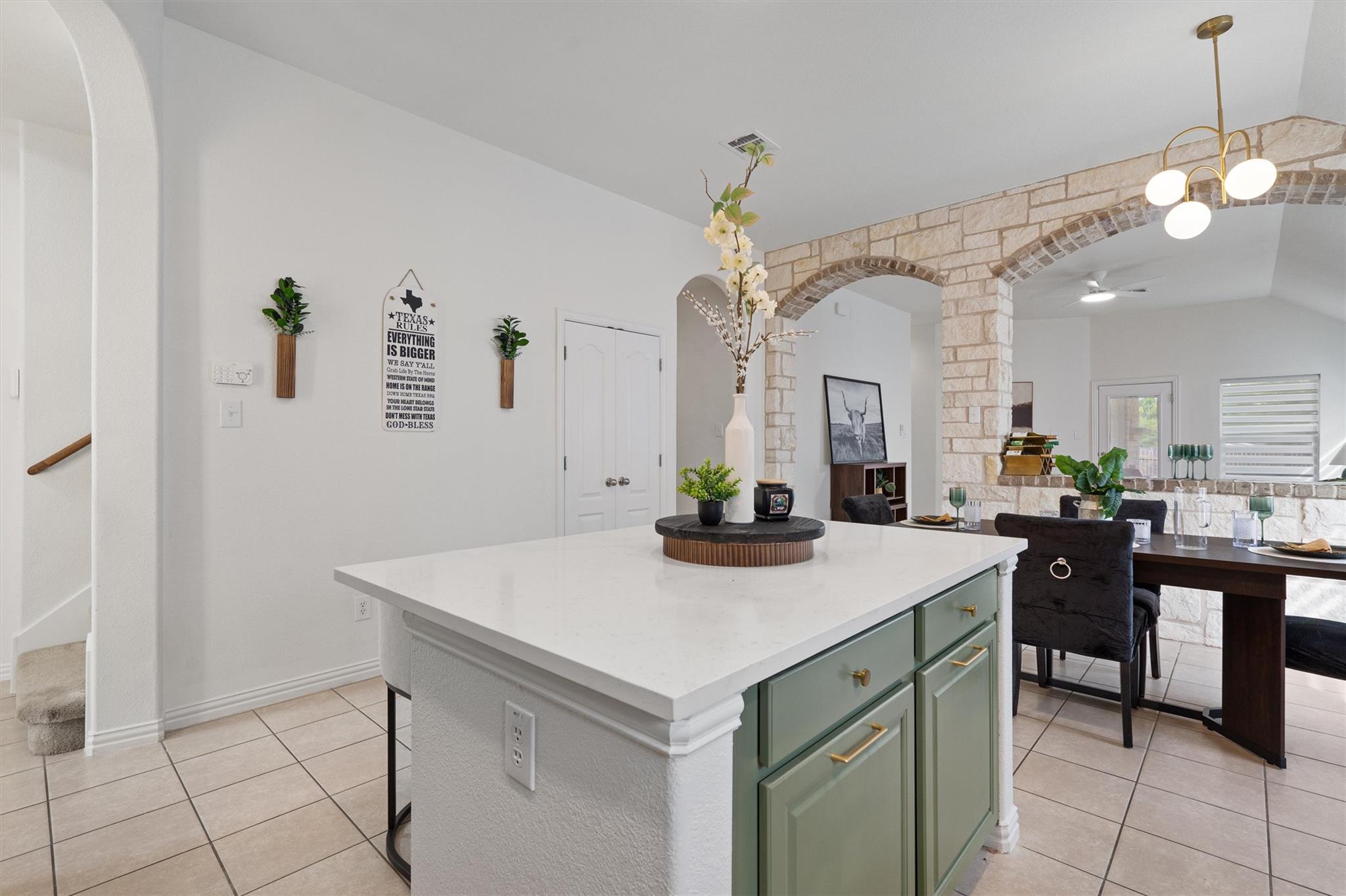 505 Bluehaw Dr Property Photo 15