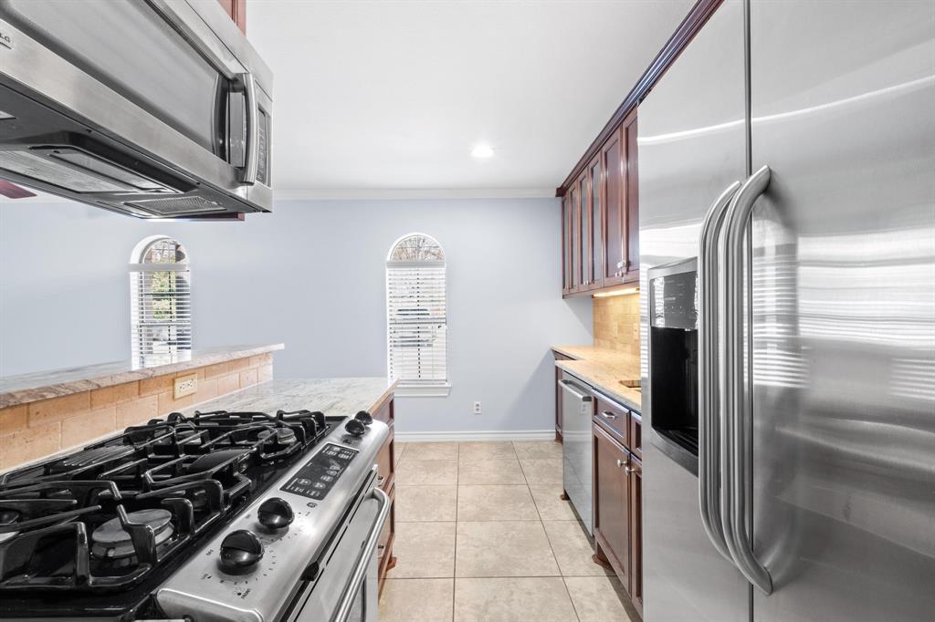 407 E 45th St #108 Property Photo 12