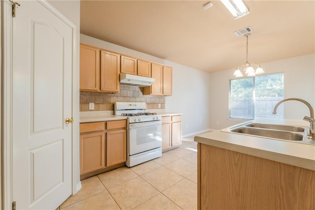 1506 Mayapple St Property Photo 7