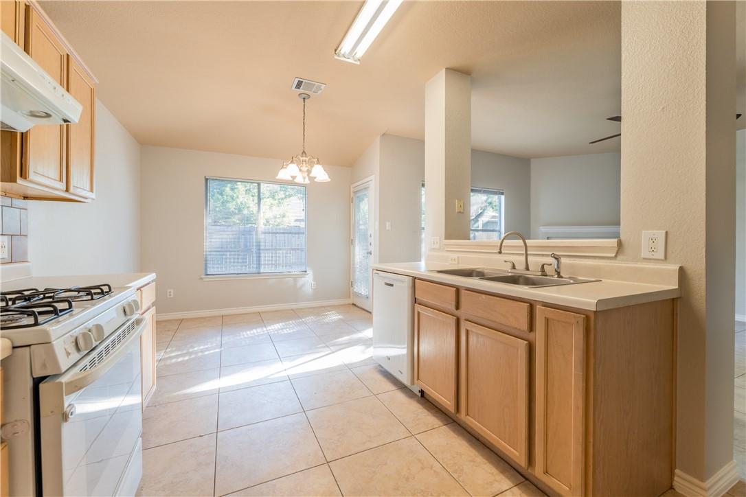 1506 Mayapple St Property Photo 8