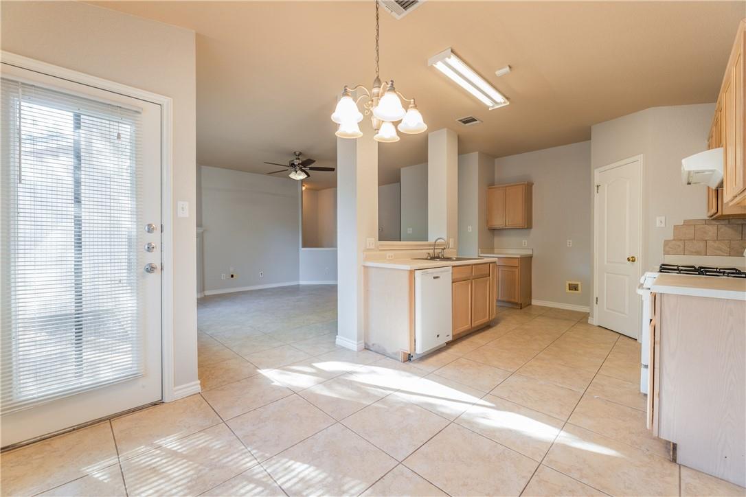 1506 Mayapple St Property Photo 10