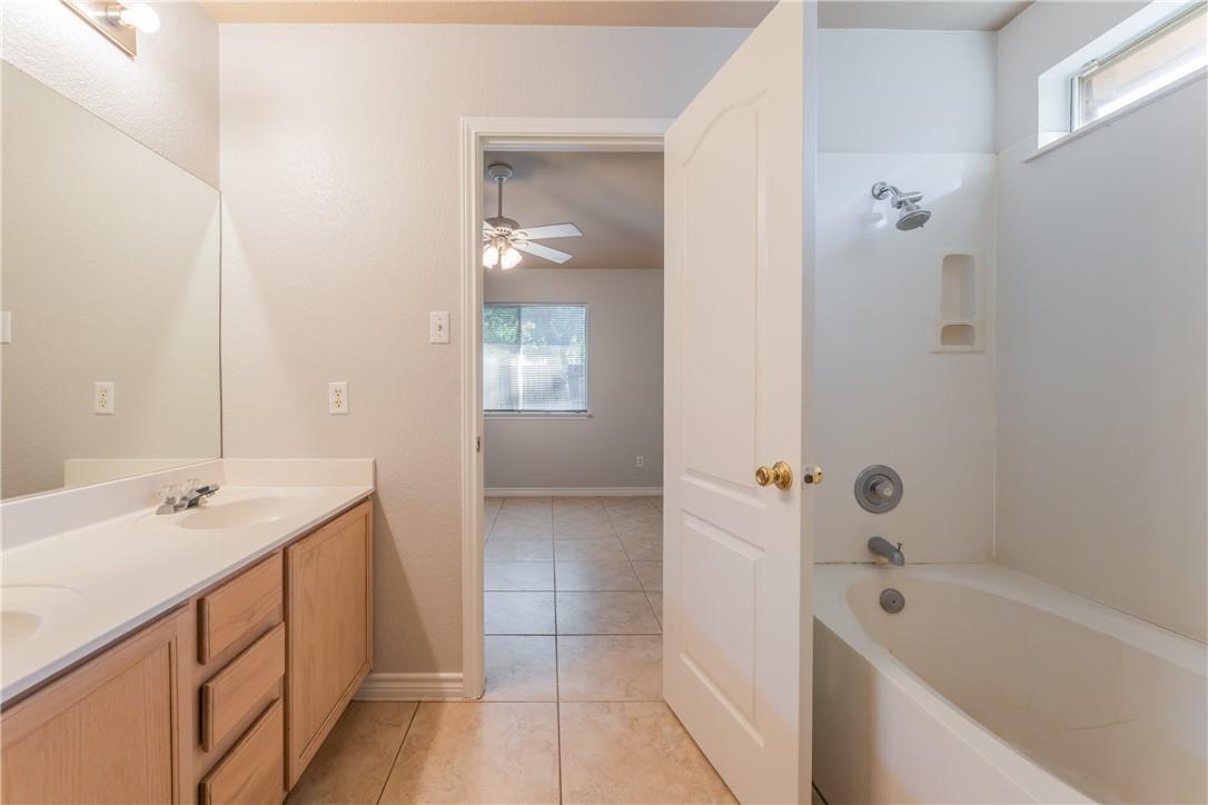 1506 Mayapple St Property Photo 17