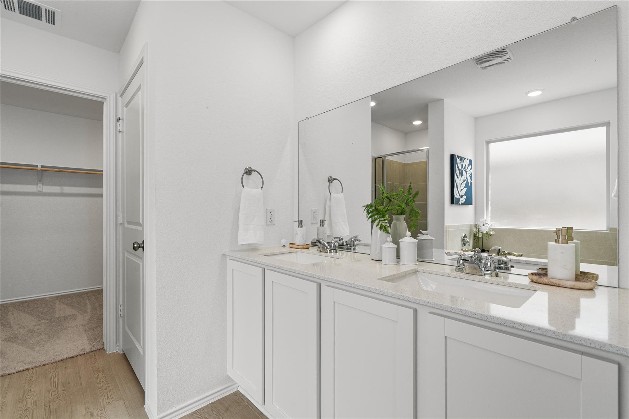 101 Sunrise Oak Cv Property Photo 11