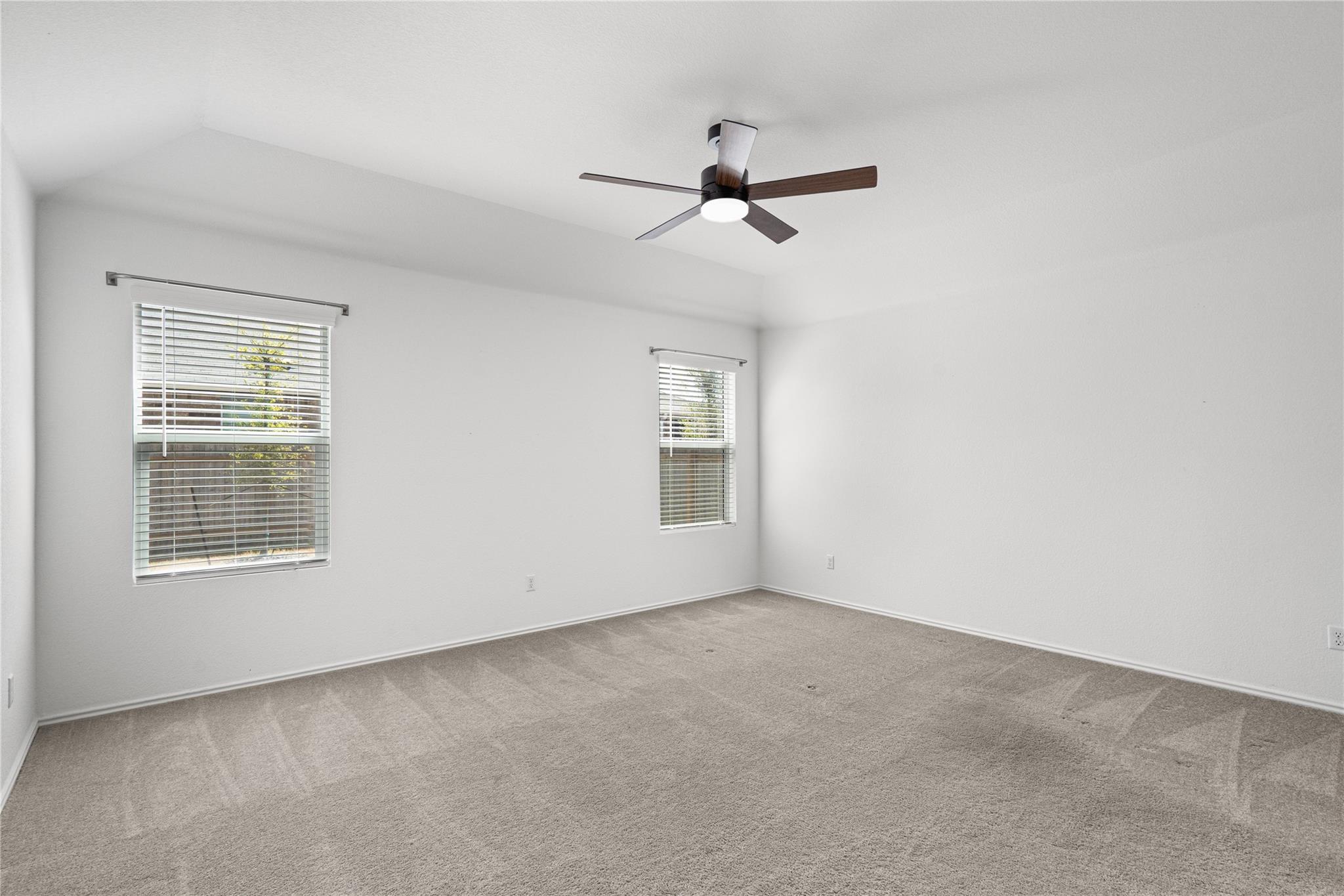 101 Sunrise Oak Cv Property Photo 14