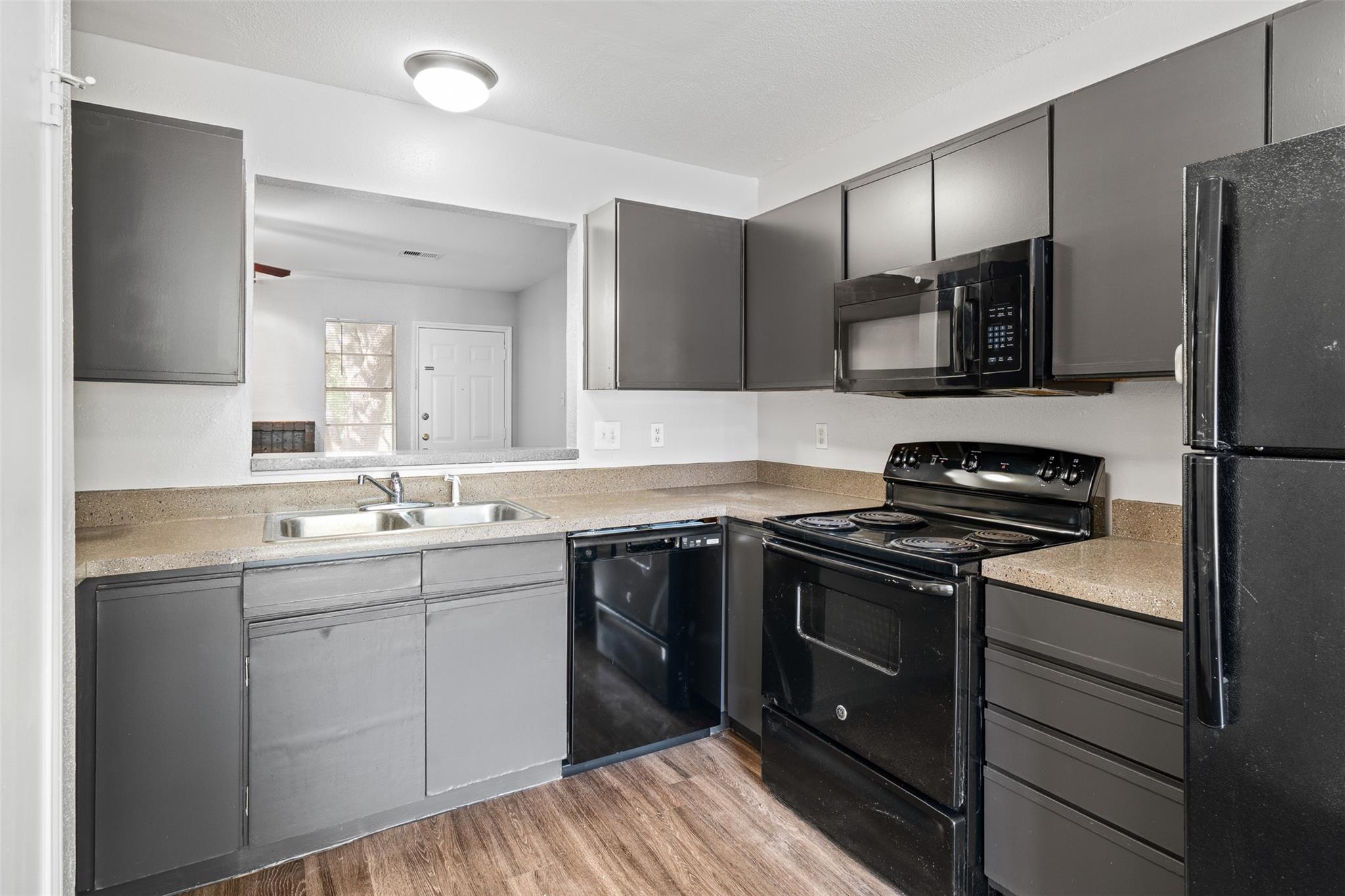 1807 River Crossing Cir #b Property Photo 8