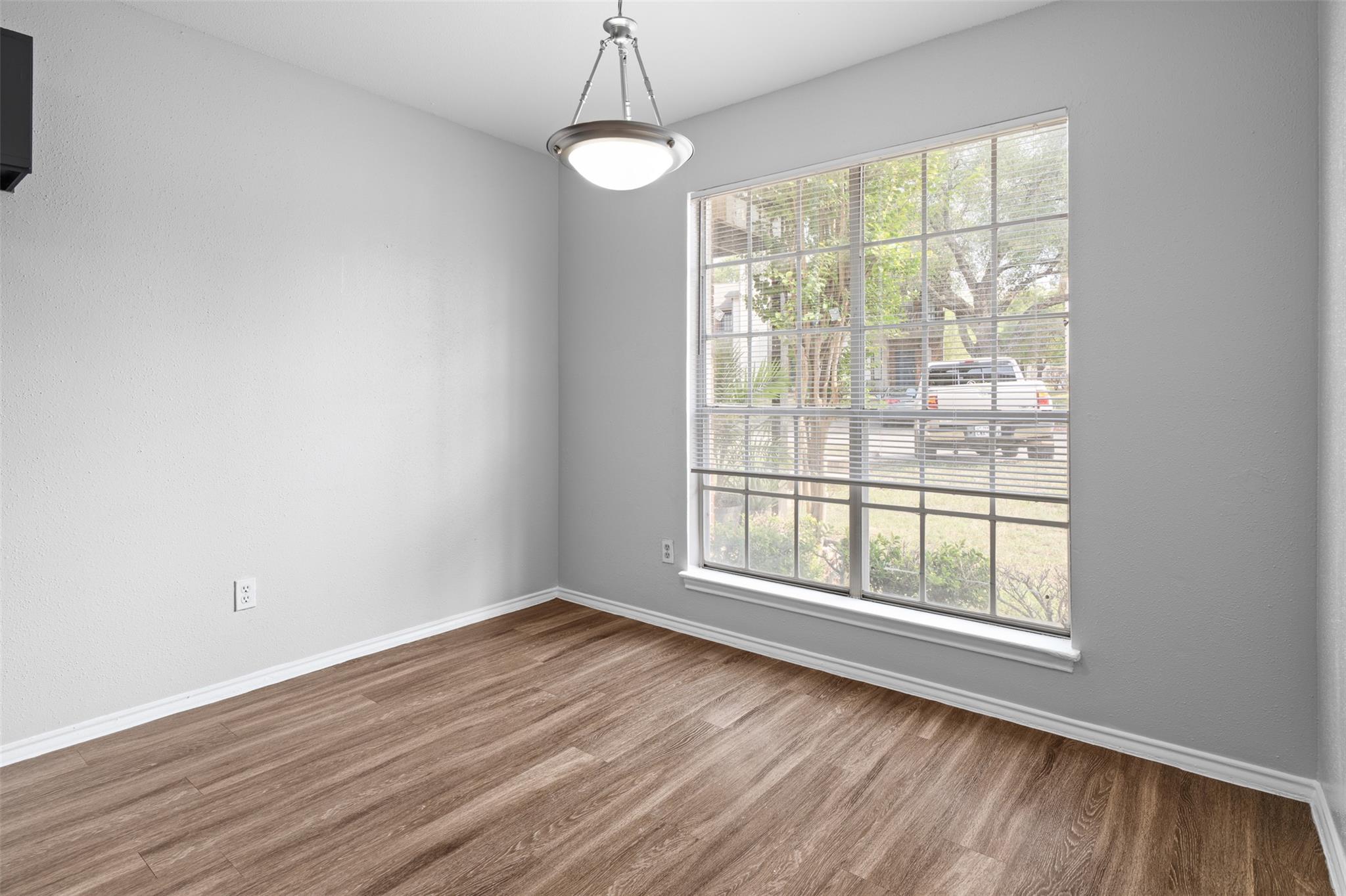 1807 River Crossing Cir #b Property Photo 10