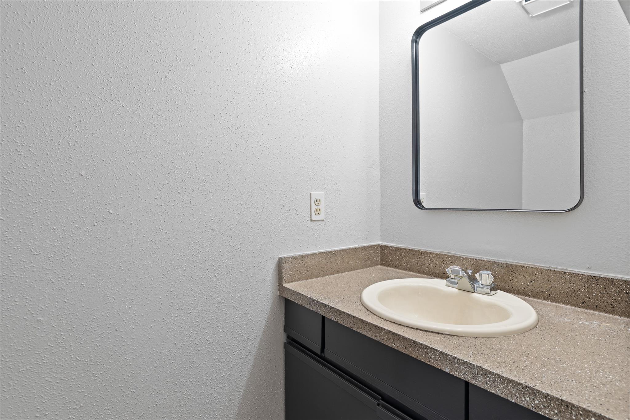 1807 River Crossing Cir #b Property Photo 12