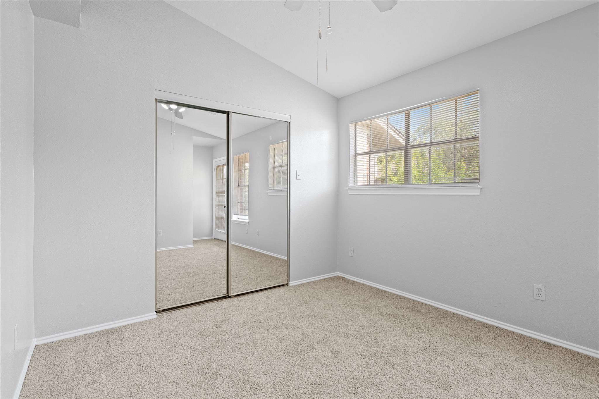 1807 River Crossing Cir #b Property Photo 19