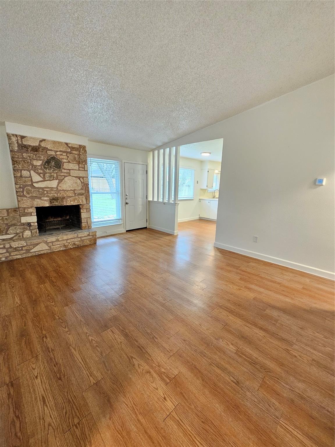 8005 Creekmere Ln Property Photo 3