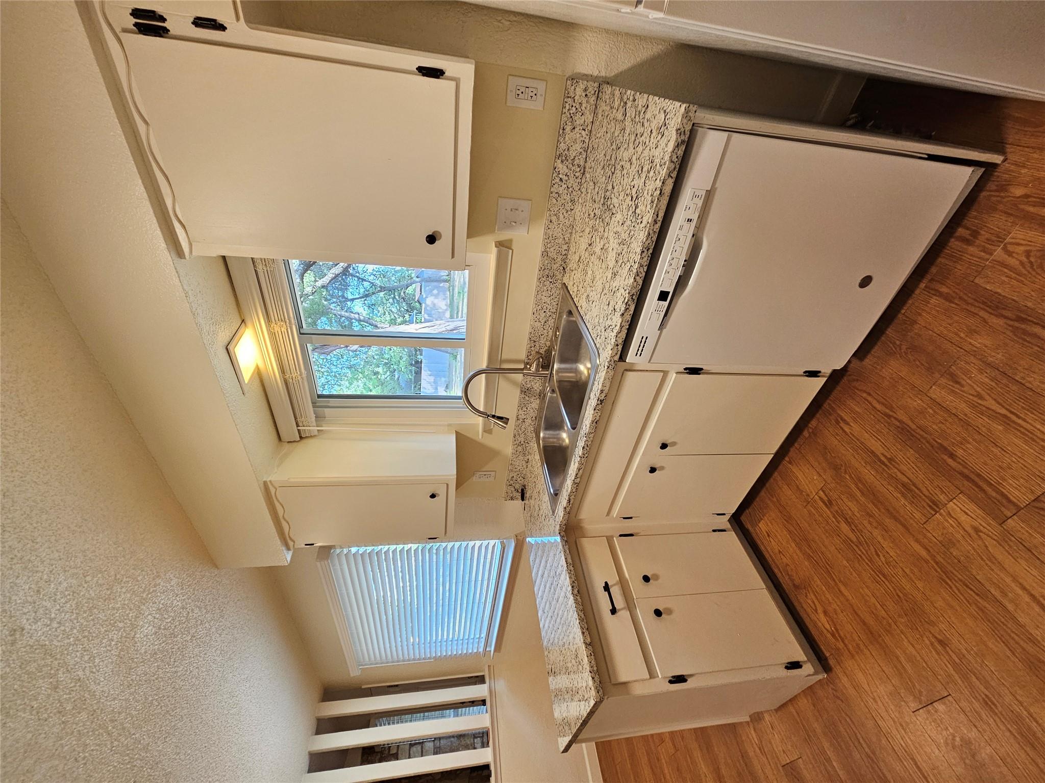 8005 Creekmere Ln Property Photo 9