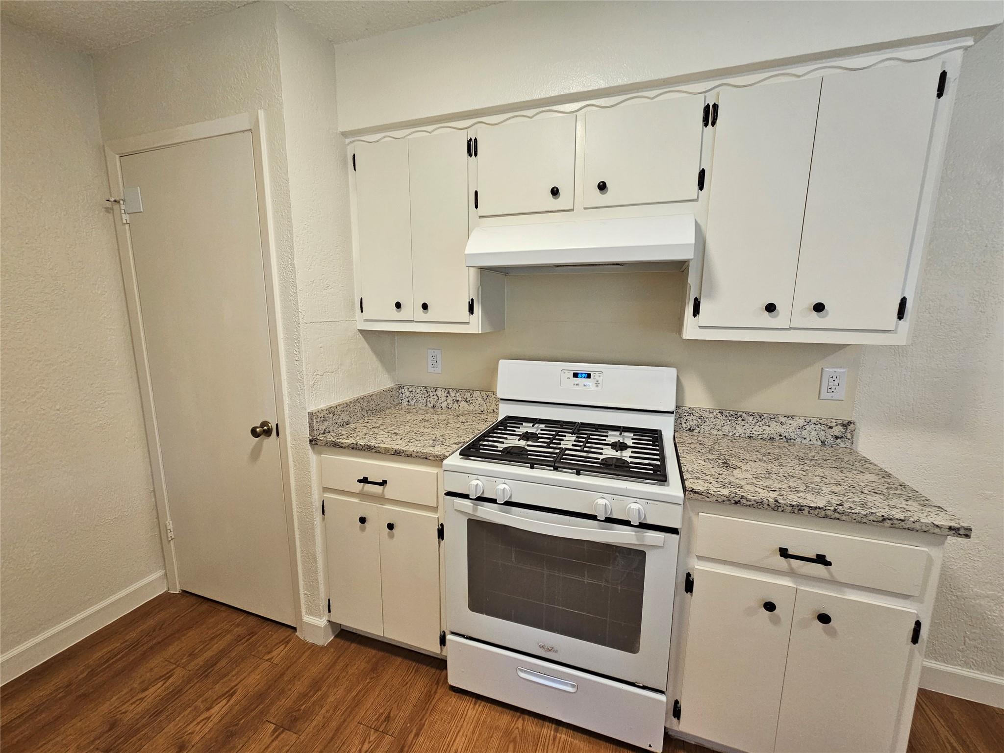 8005 Creekmere Ln Property Photo 10