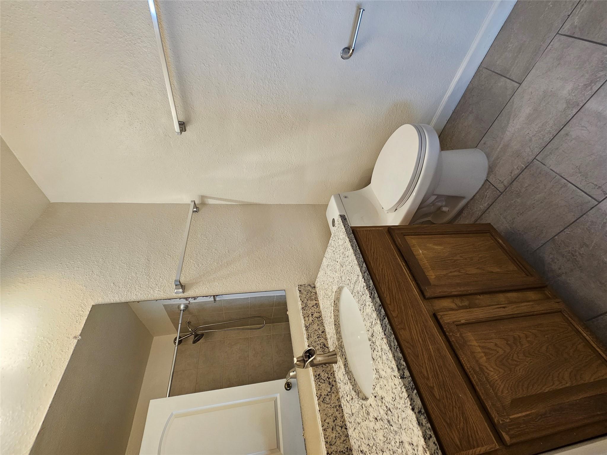 8005 Creekmere Ln Property Photo 16