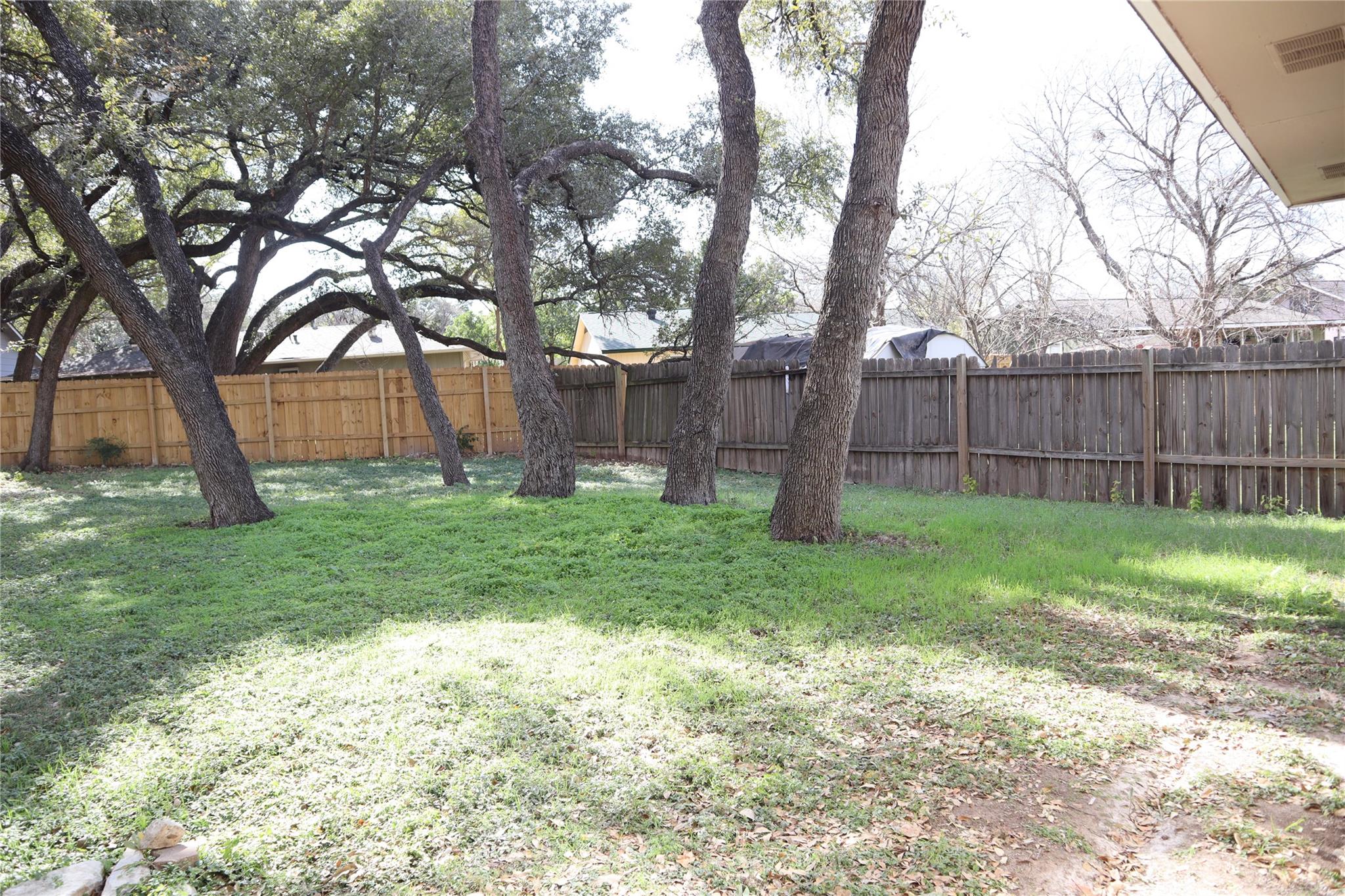 8005 Creekmere Ln Property Photo 26