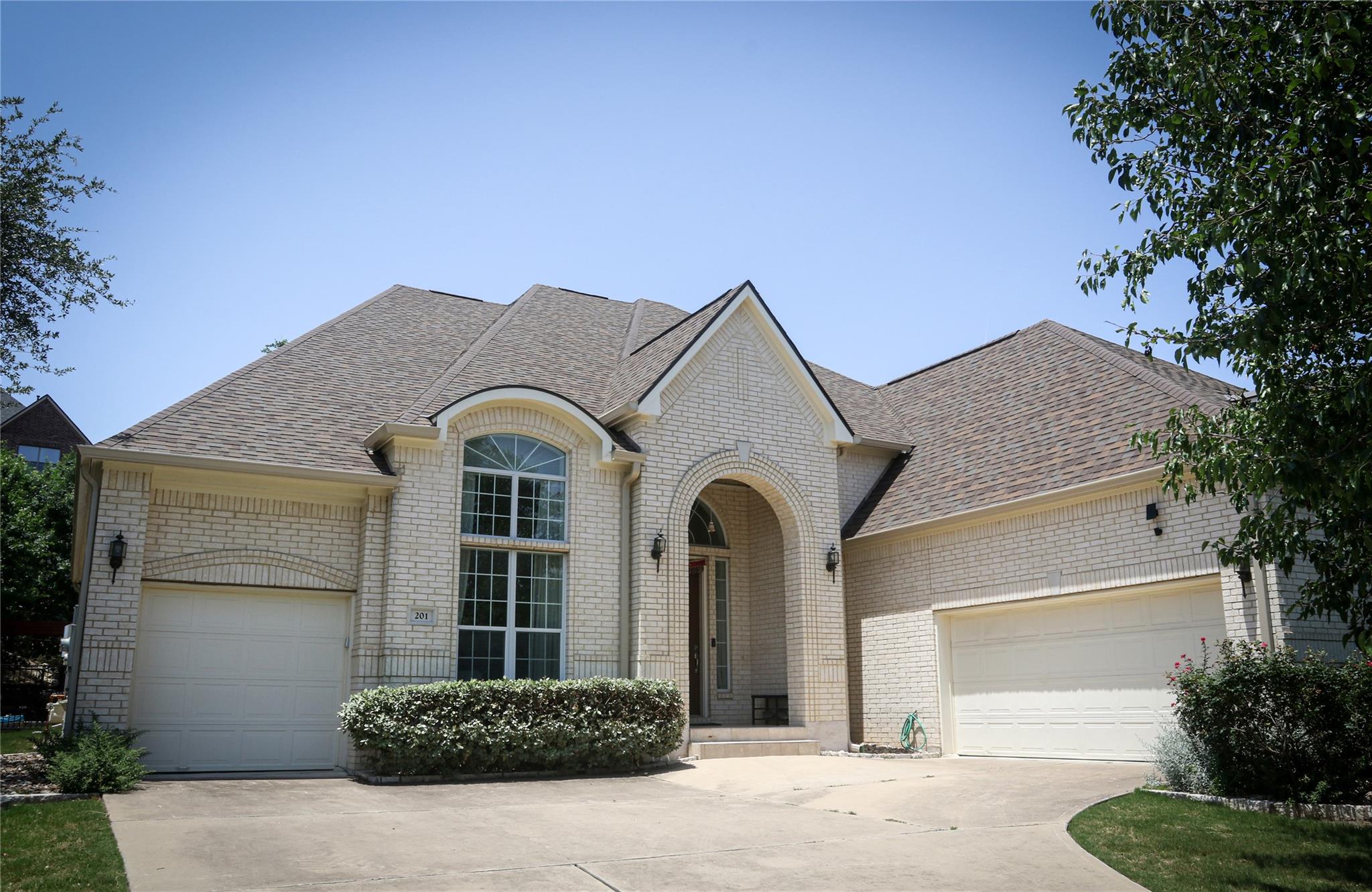 201 Varco Dr Property Photo