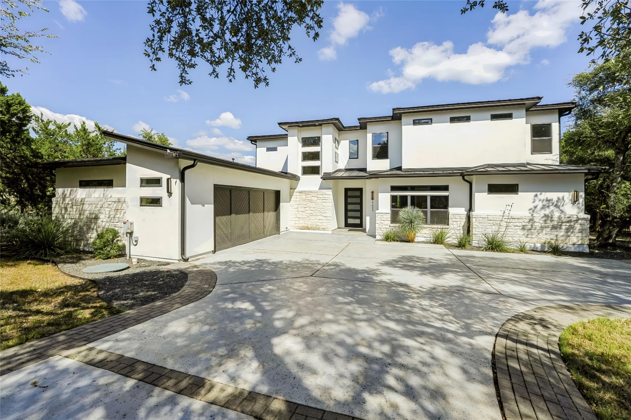 17600 Regatta View Dr Property Photo 1