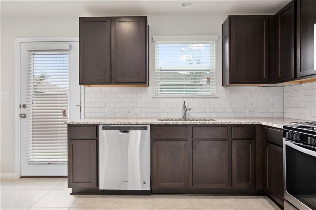 18014 Lungo St Property Photo 4