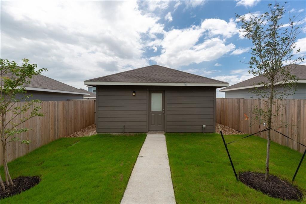 18014 Lungo St Property Photo 18