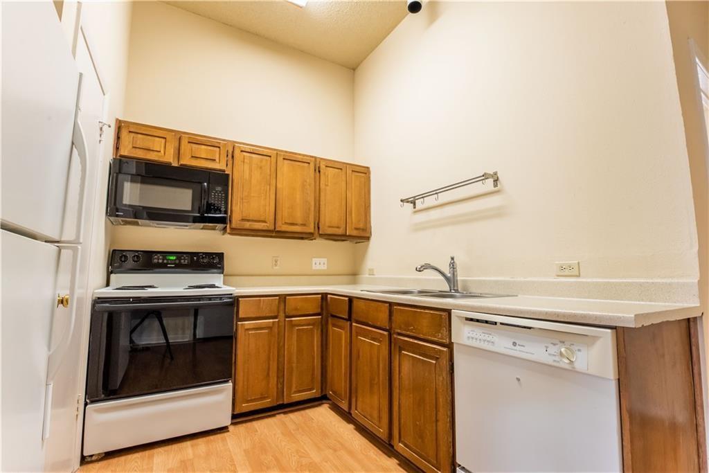 2216 San Gabriel St #206 Property Photo 5