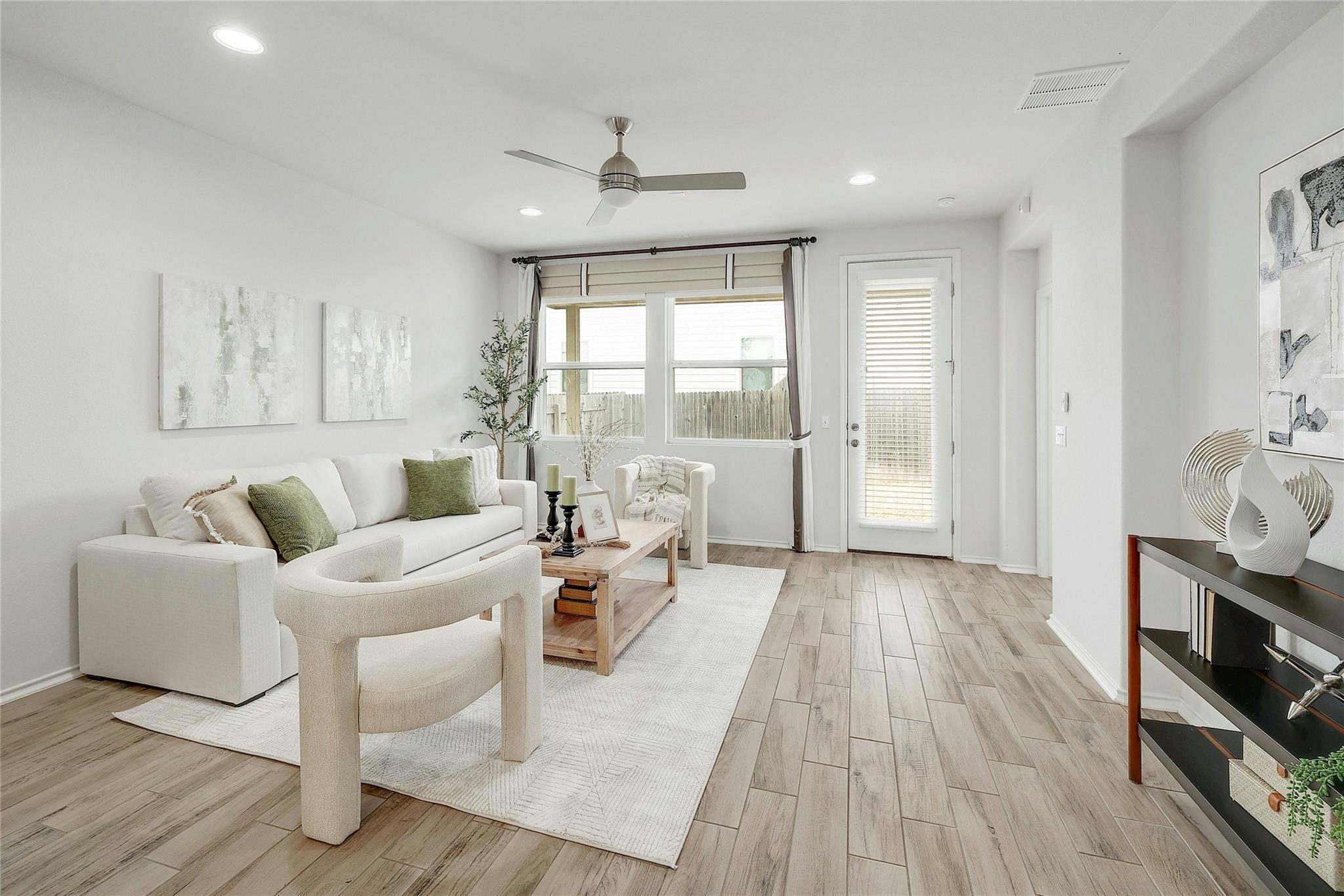 1800 Crimson Rosella Trl Property Photo 3