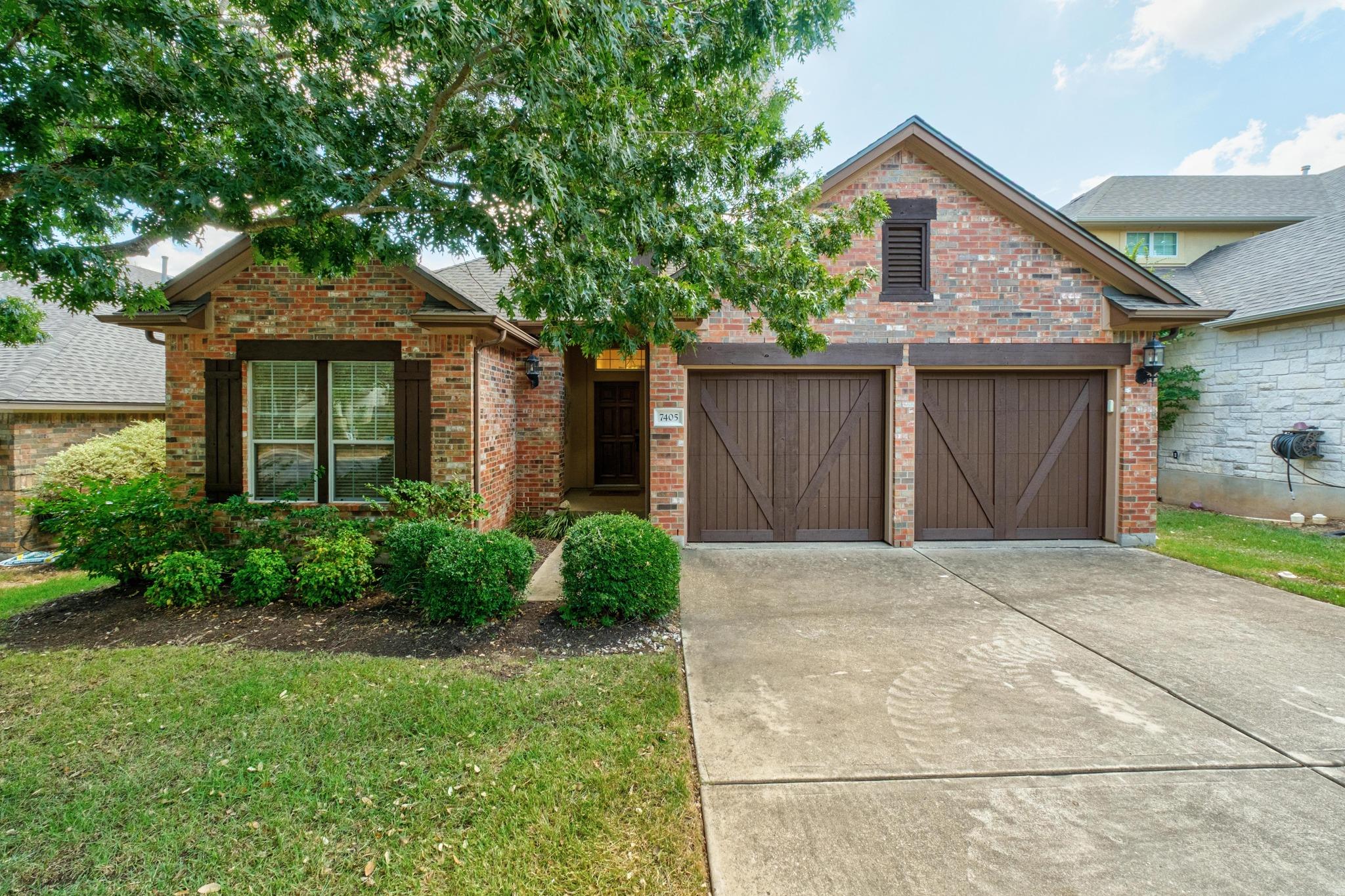 7405 Brecourt Manor Way Property Photo 2