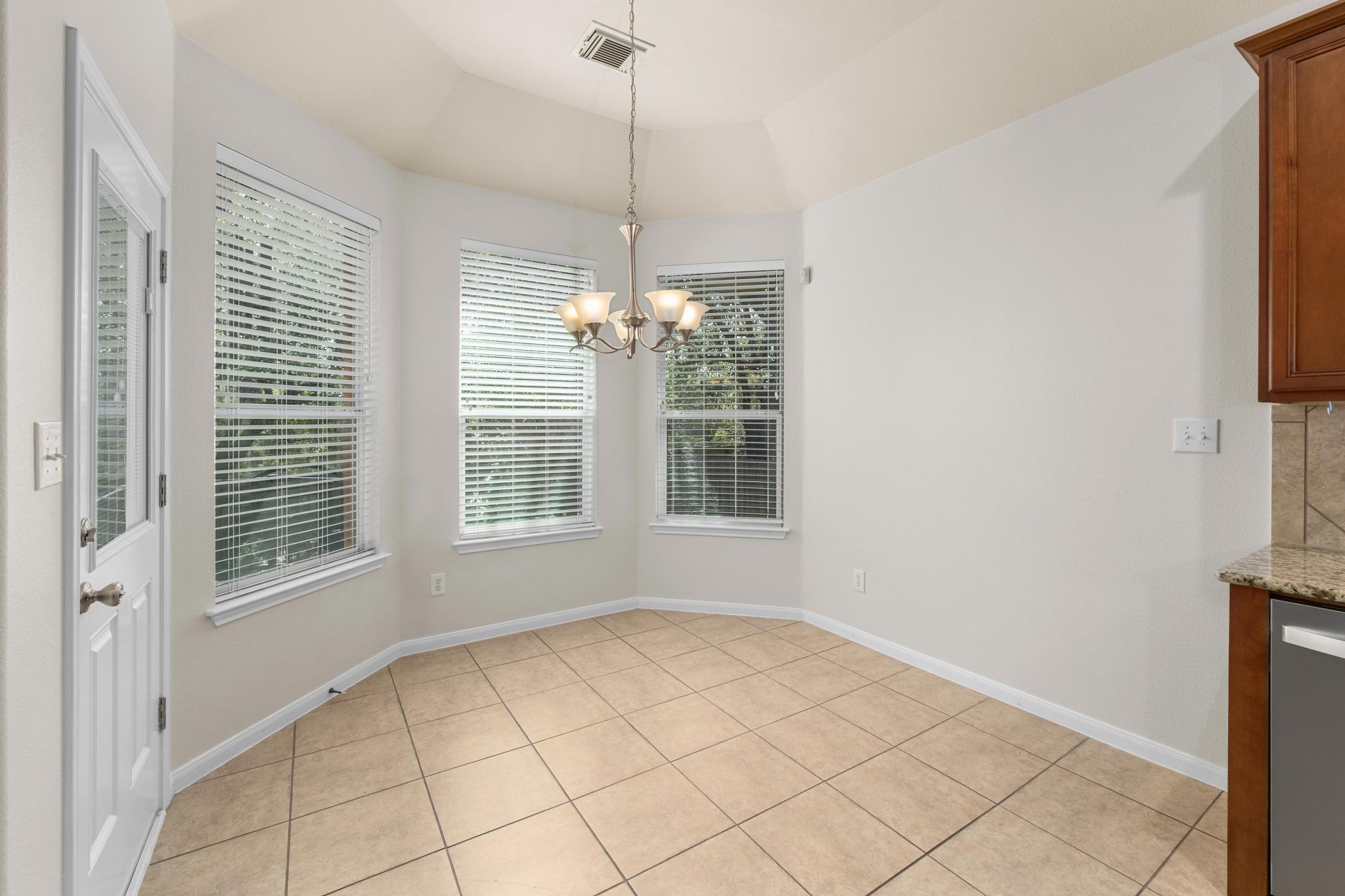 7405 Brecourt Manor Way Property Photo 5