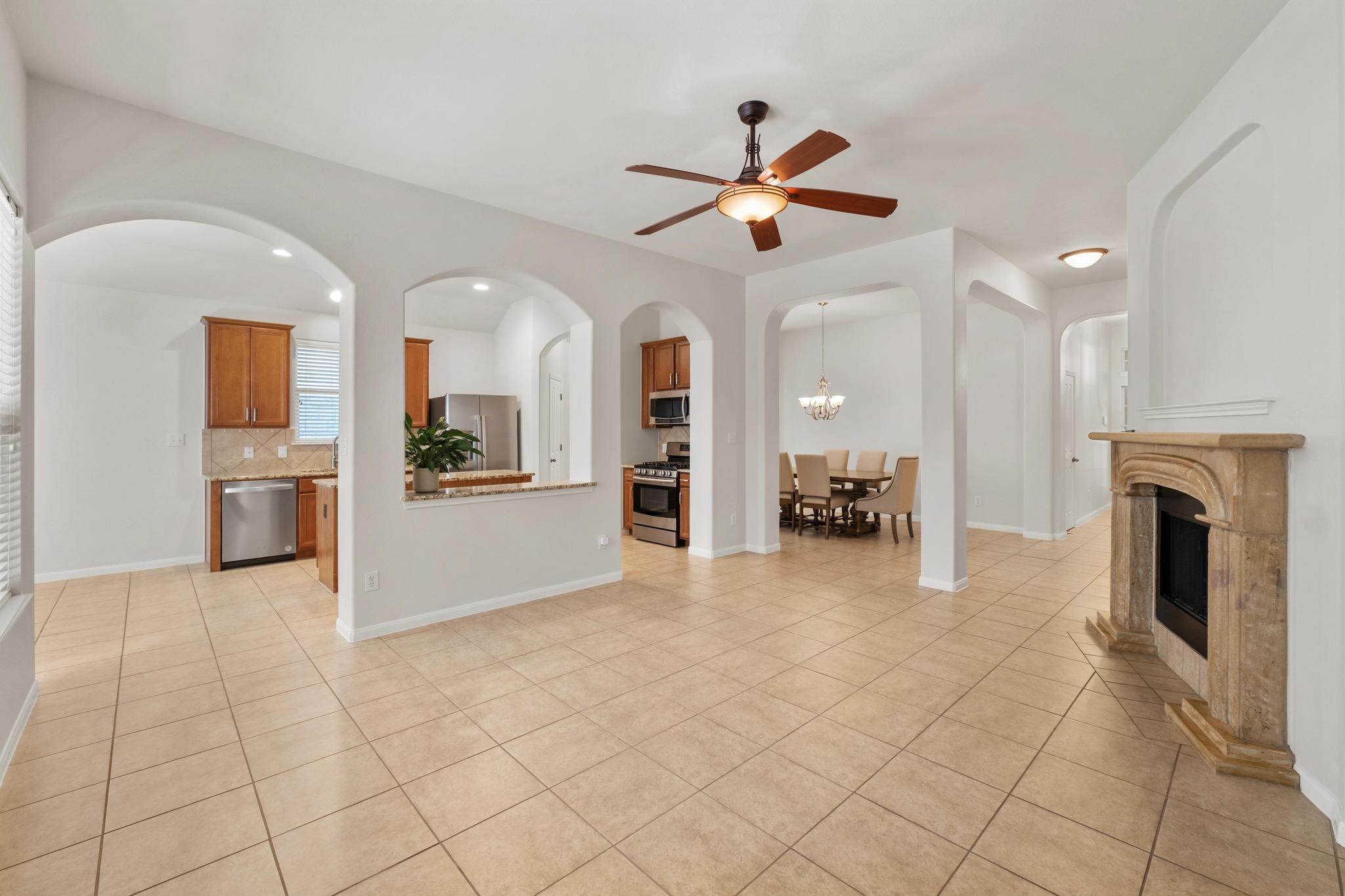 7405 Brecourt Manor Way Property Photo 7