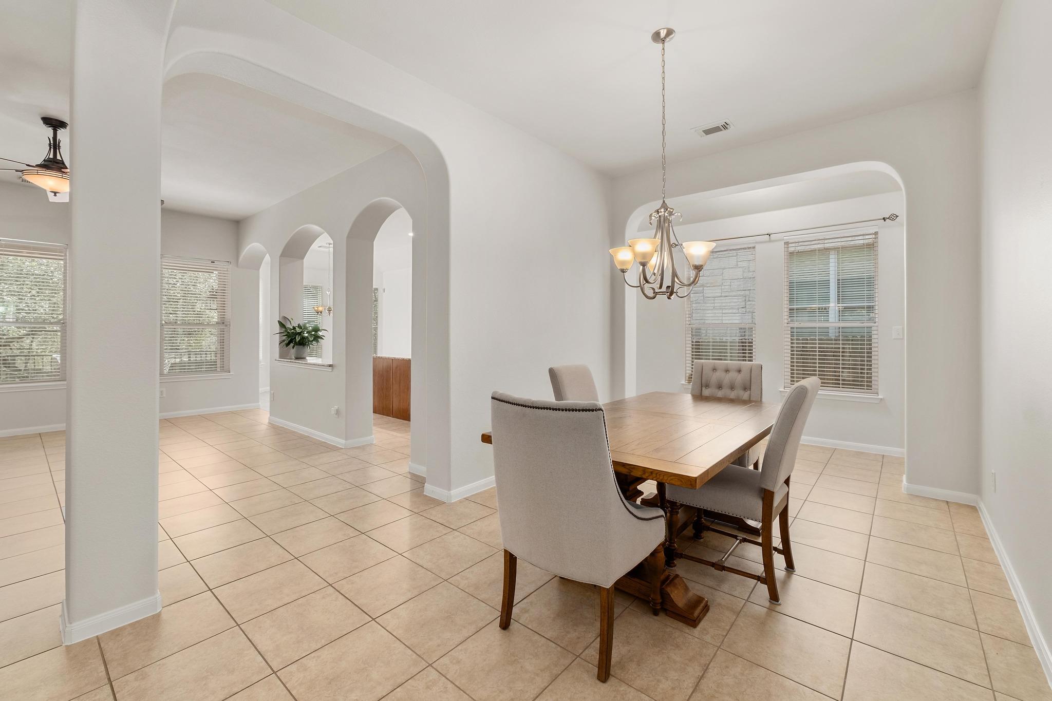 7405 Brecourt Manor Way Property Photo 10