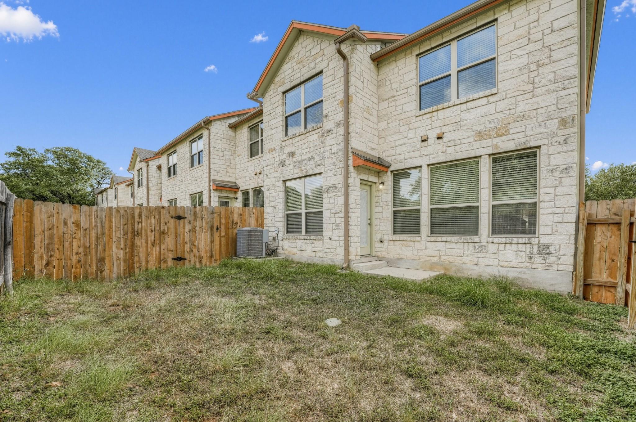 2410 Great Oaks Dr #401 Property Photo 2
