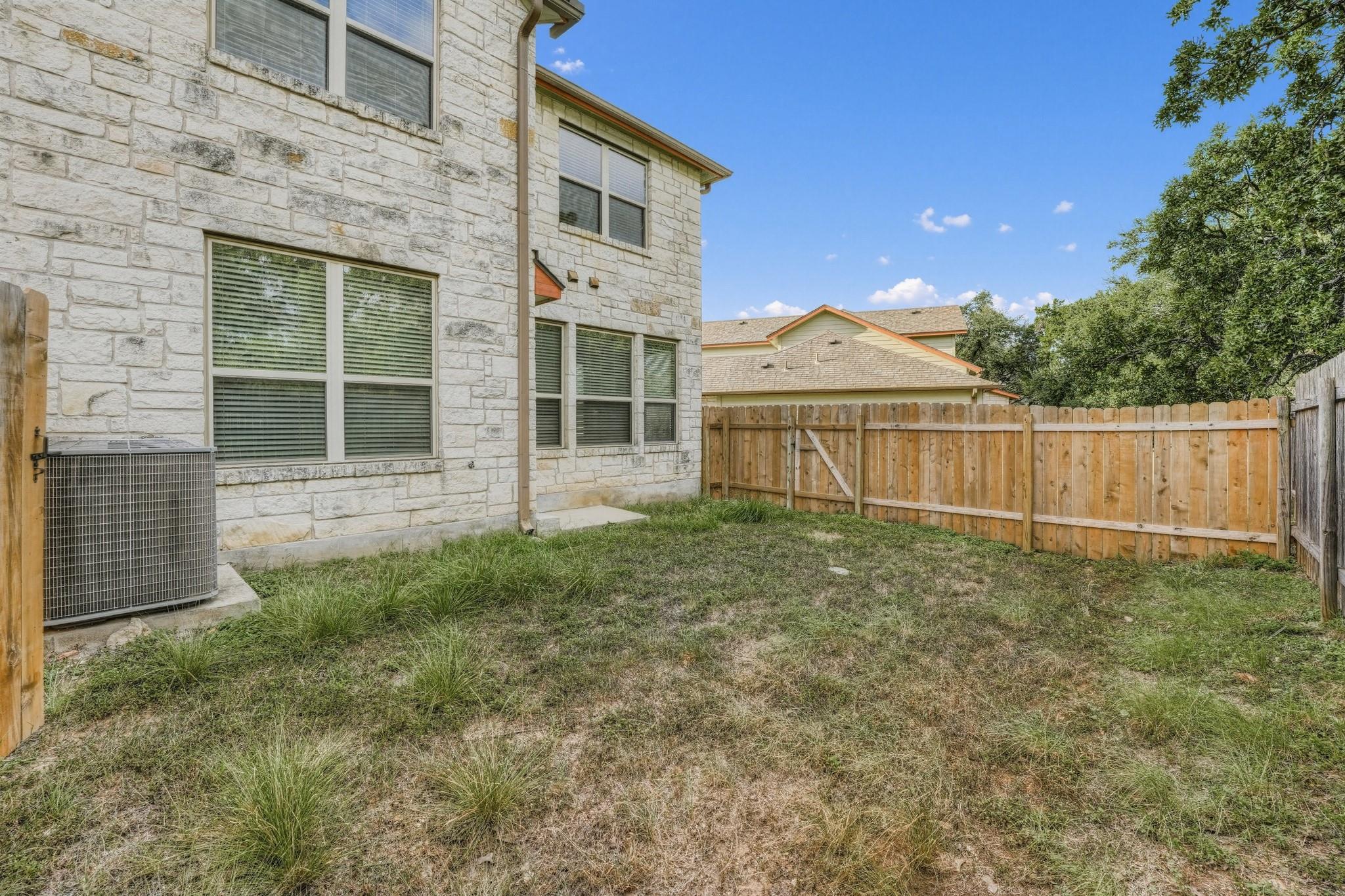 2410 Great Oaks Dr #401 Property Photo 4