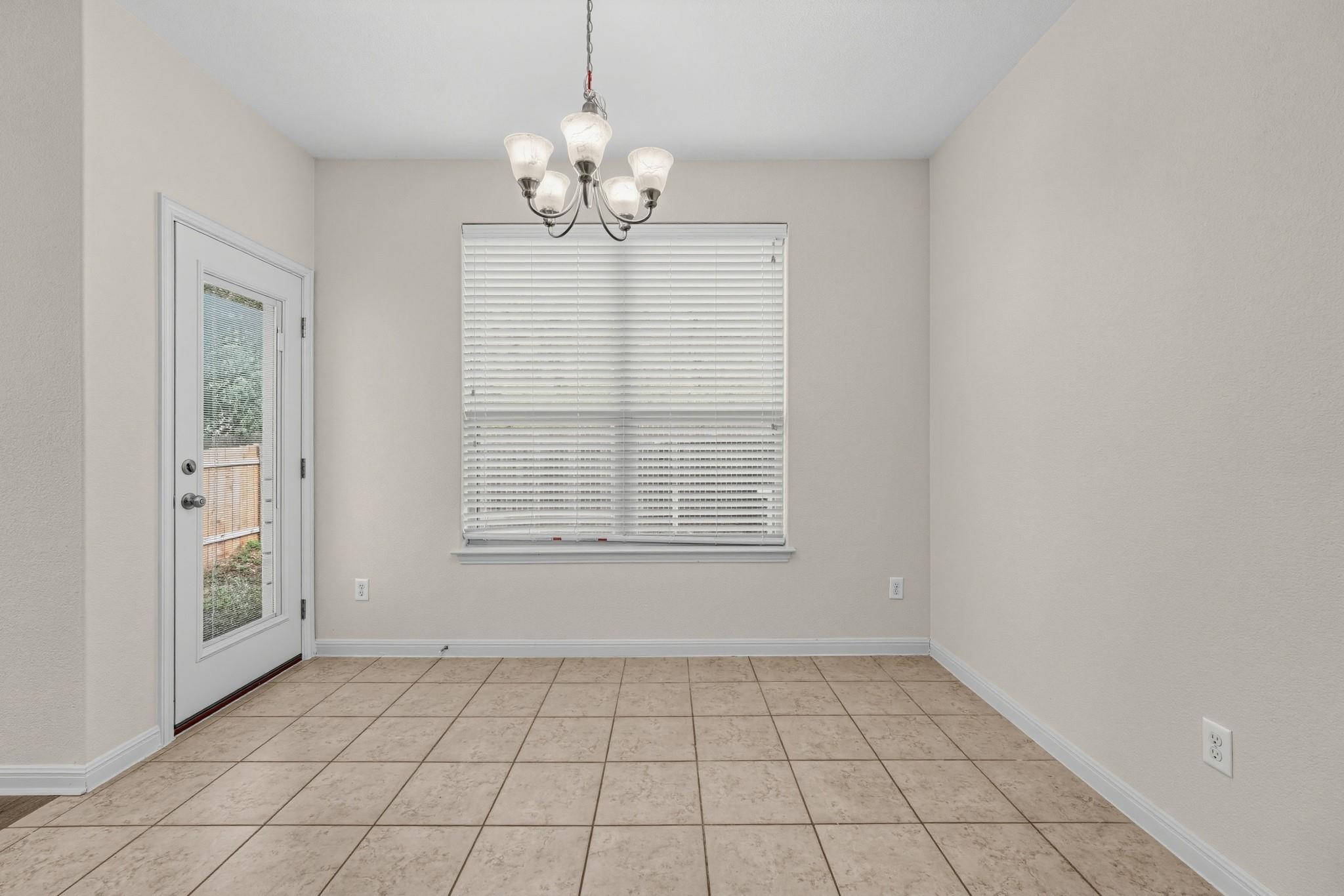 2410 Great Oaks Dr #401 Property Photo 13
