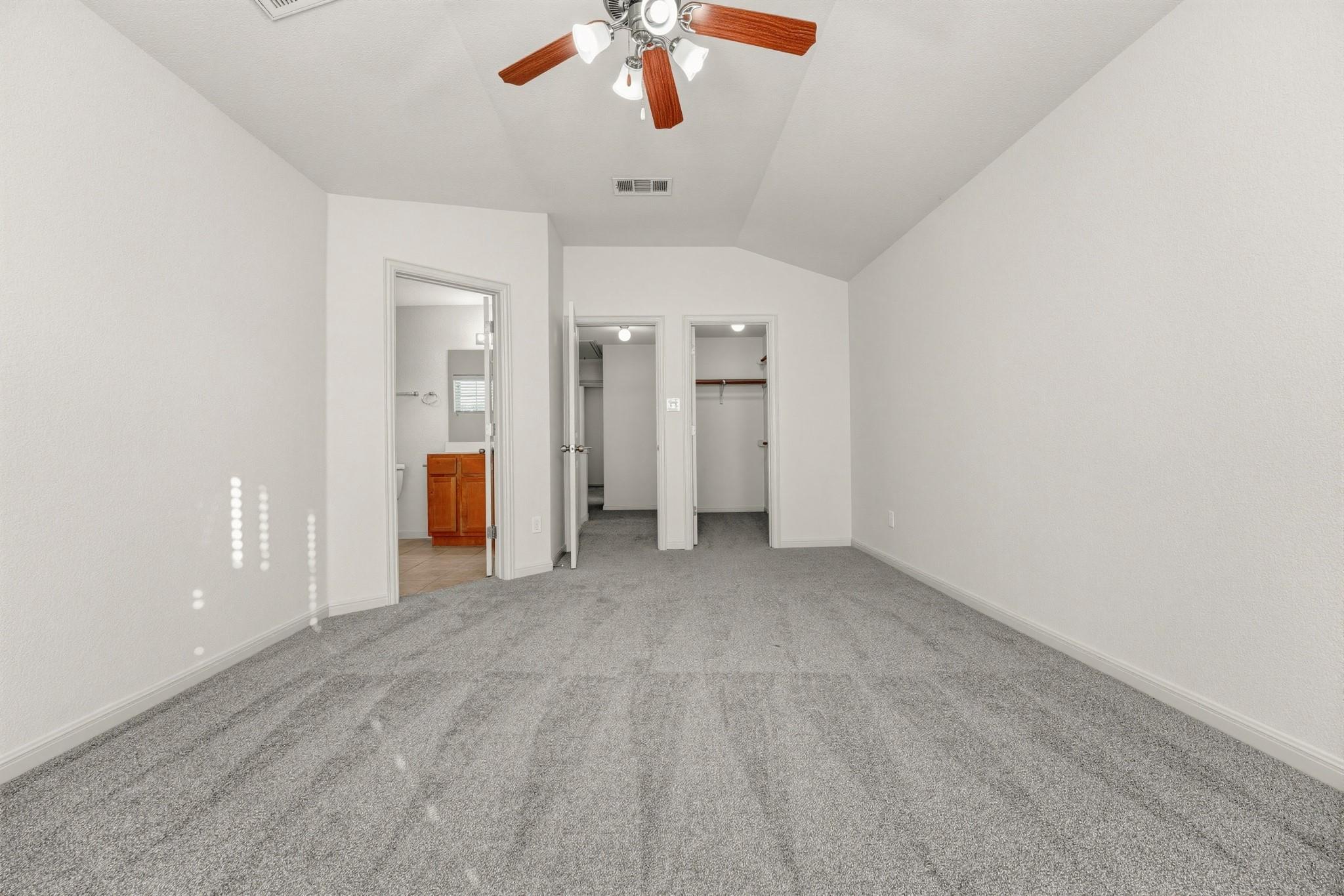 2410 Great Oaks Dr #401 Property Photo 14
