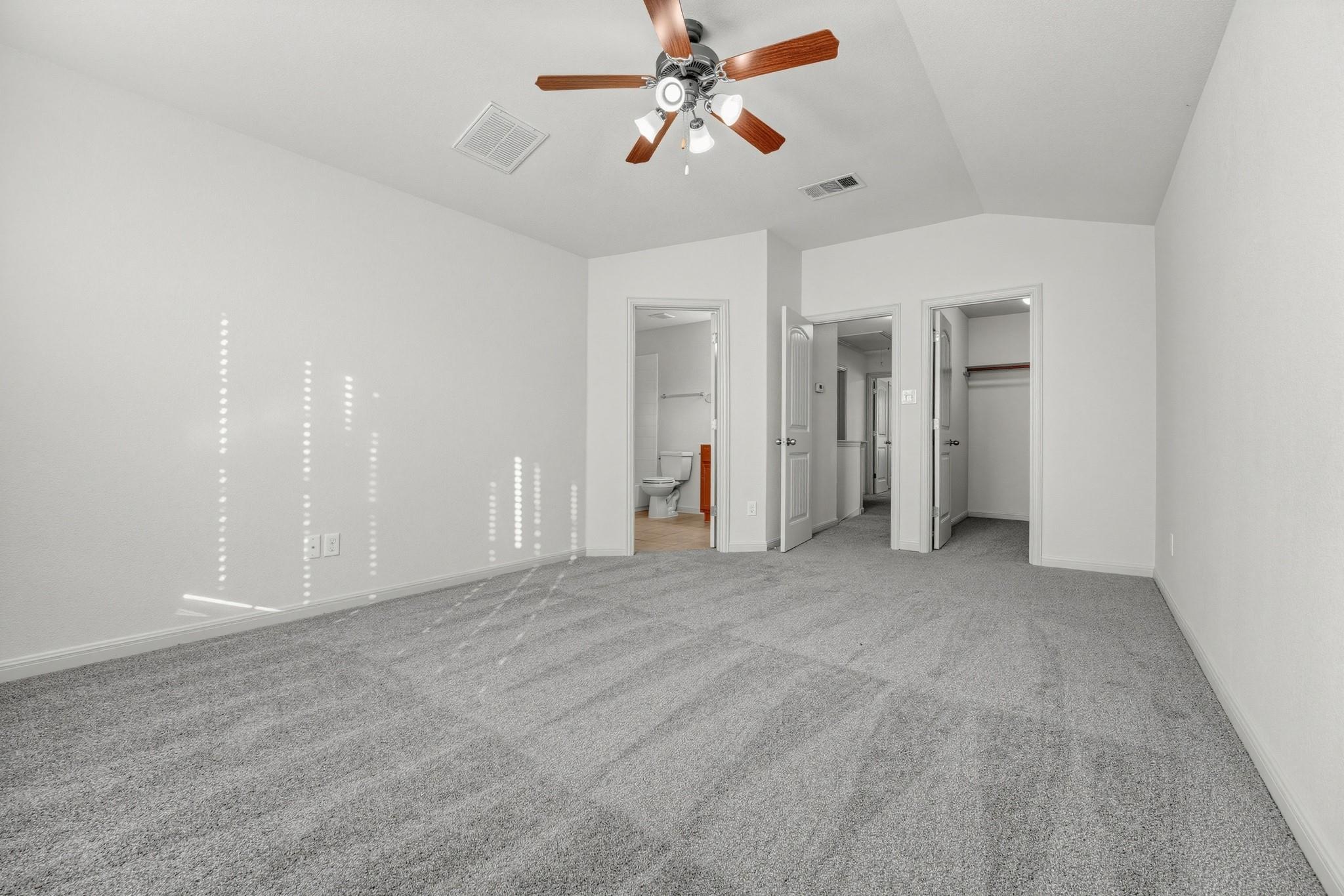 2410 Great Oaks Dr #401 Property Photo 18