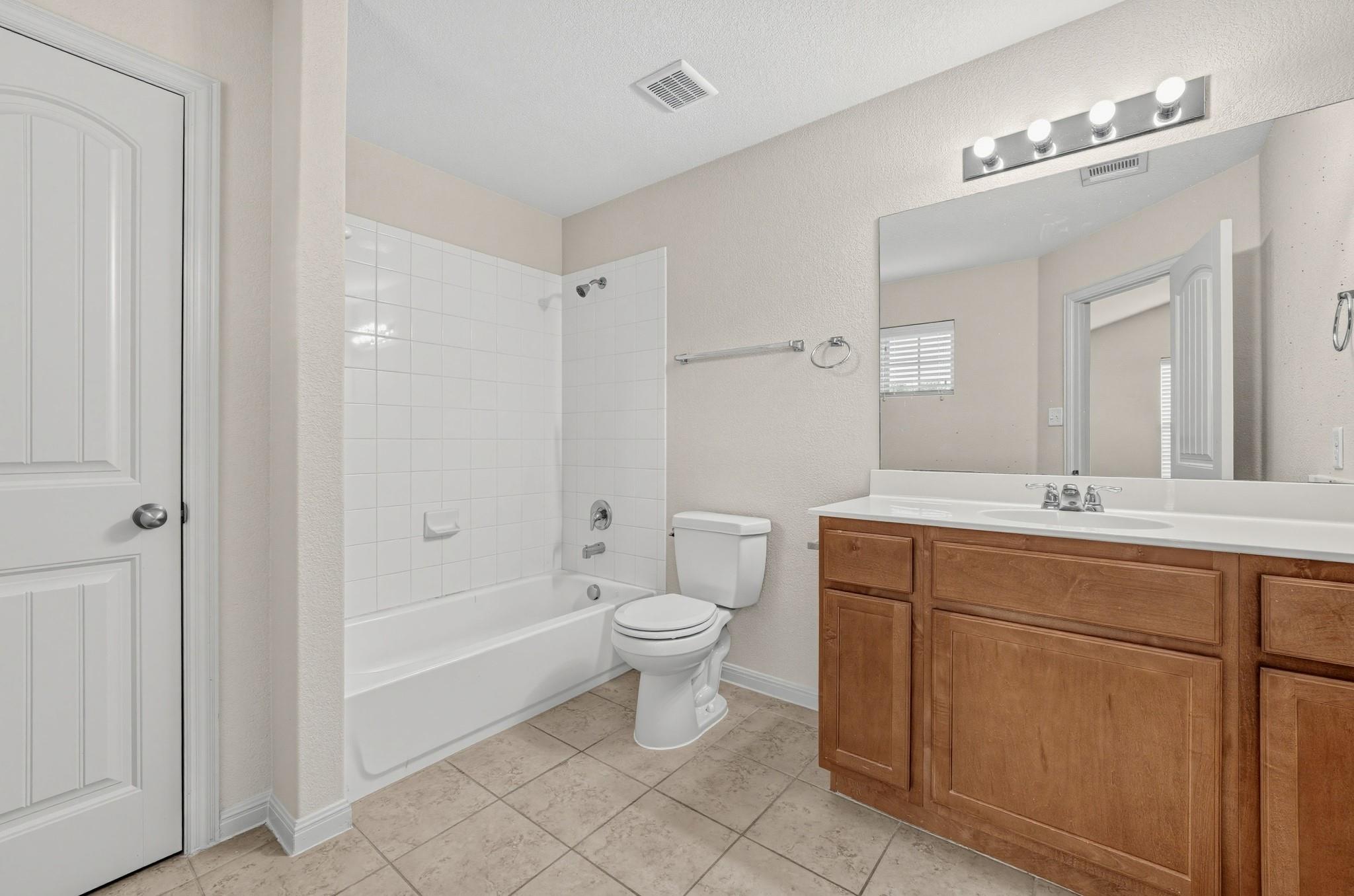2410 Great Oaks Dr #401 Property Photo 19