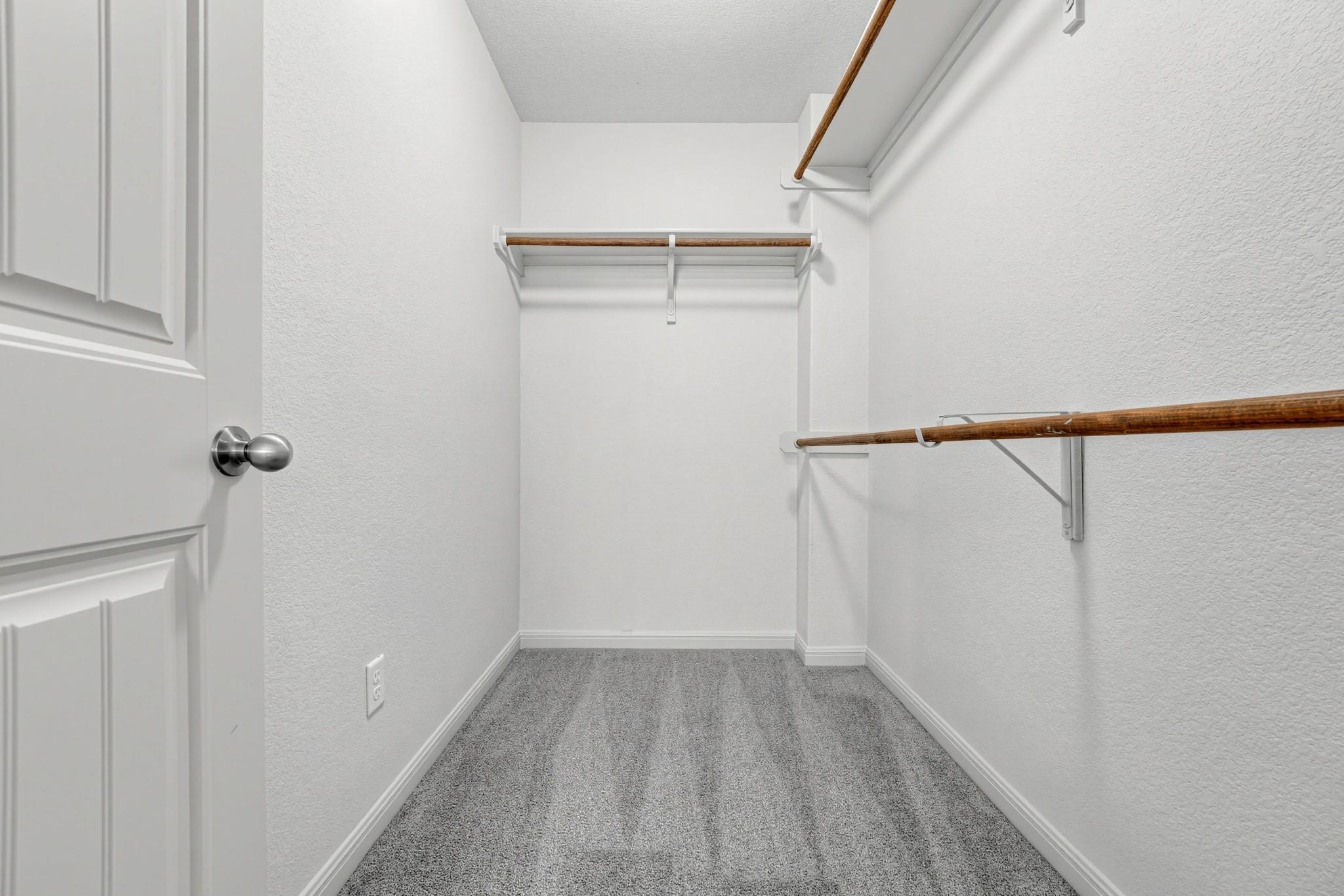 2410 Great Oaks Dr #401 Property Photo 24