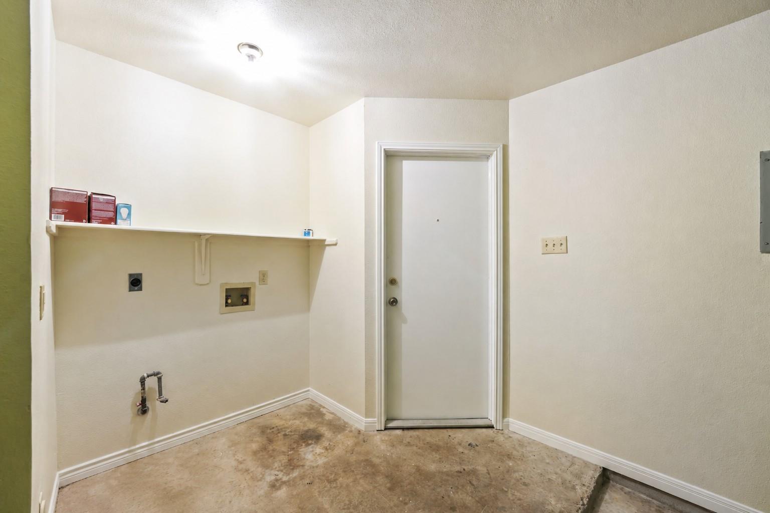 500 Gregory Ct Property Photo 13