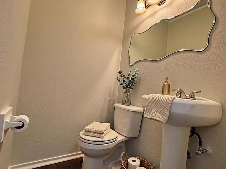 2124 Burton Dr #130 Property Photo 4