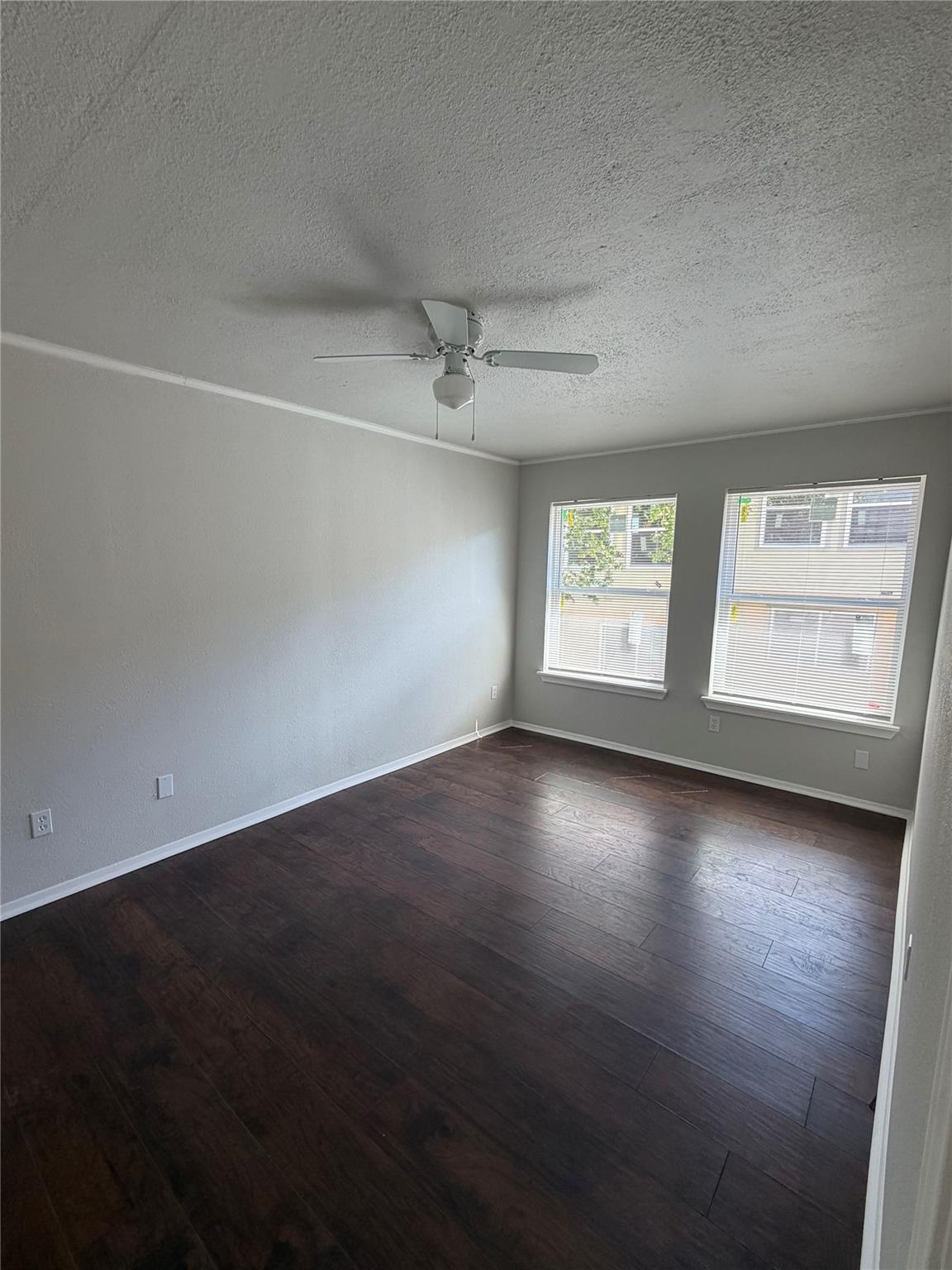 2124 Burton Dr #130 Property Photo 11
