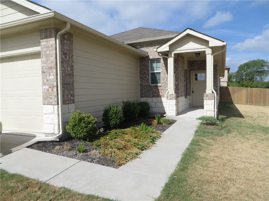 1200 Ferryman Dr Property Photo 2