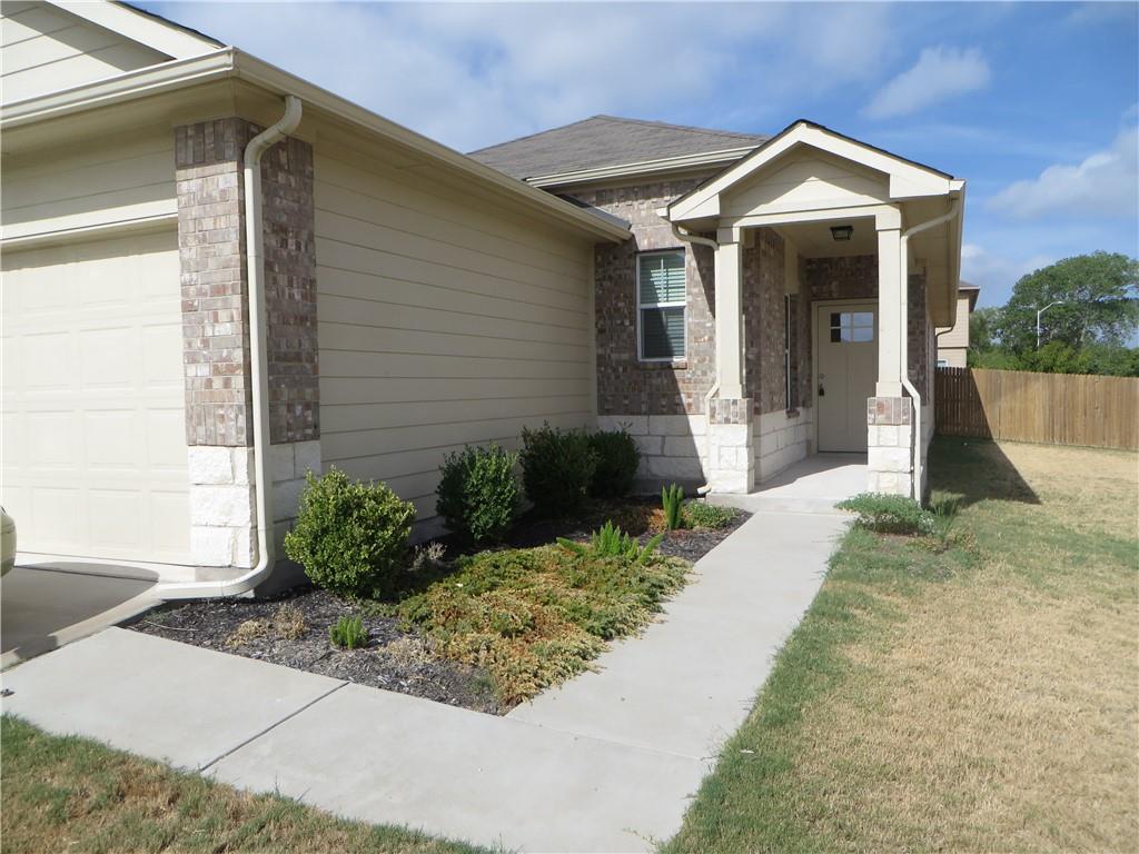 1200 Ferryman Dr Property Photo 3