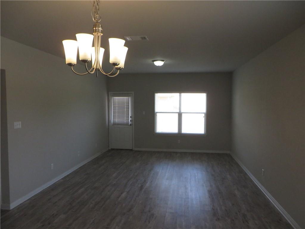 1200 Ferryman Dr Property Photo 5