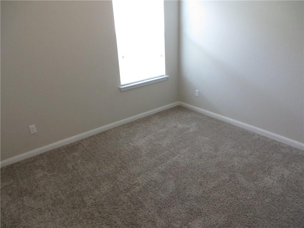 1200 Ferryman Dr Property Photo 13