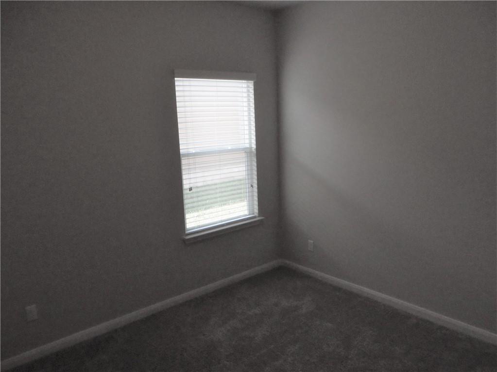 1200 Ferryman Dr Property Photo 14