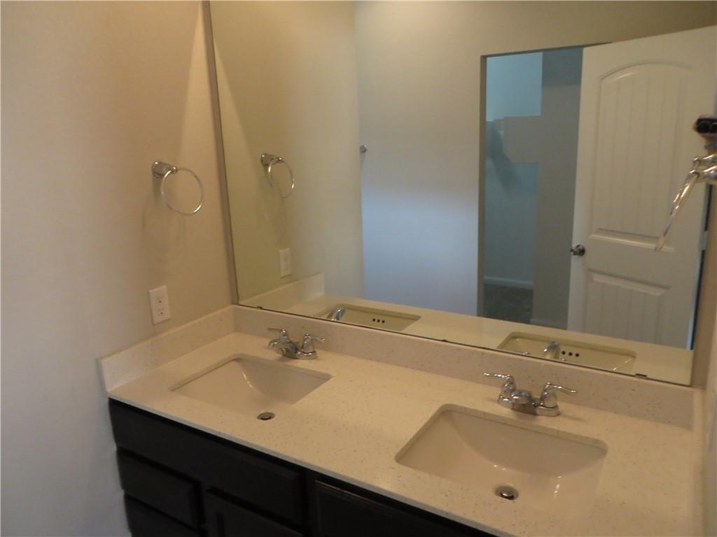 1200 Ferryman Dr Property Photo 18