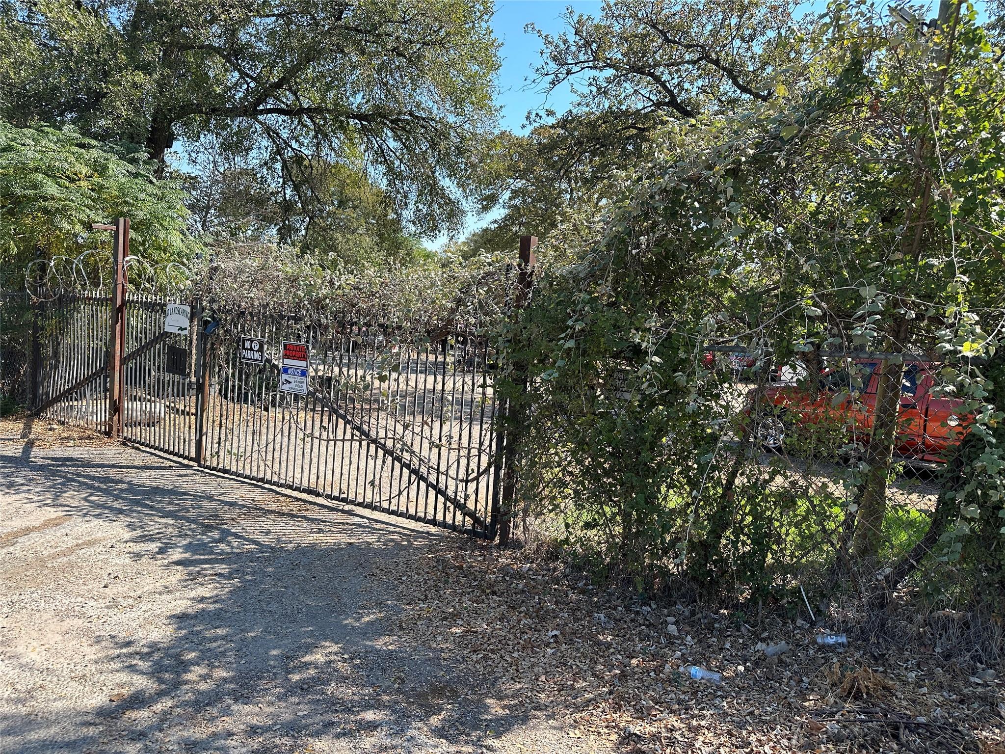 6400 Wilcab Rd Property Photo 1