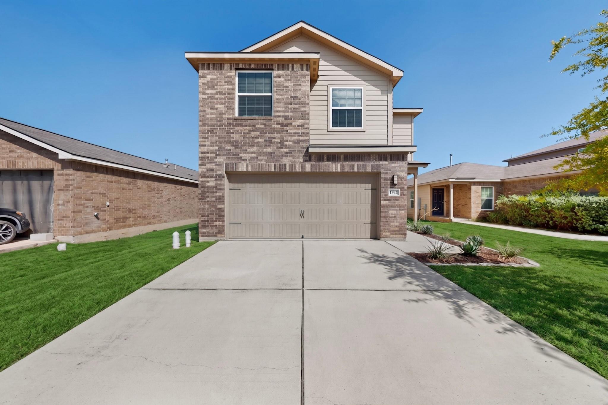 1382 Breanna Ln Property Photo 1
