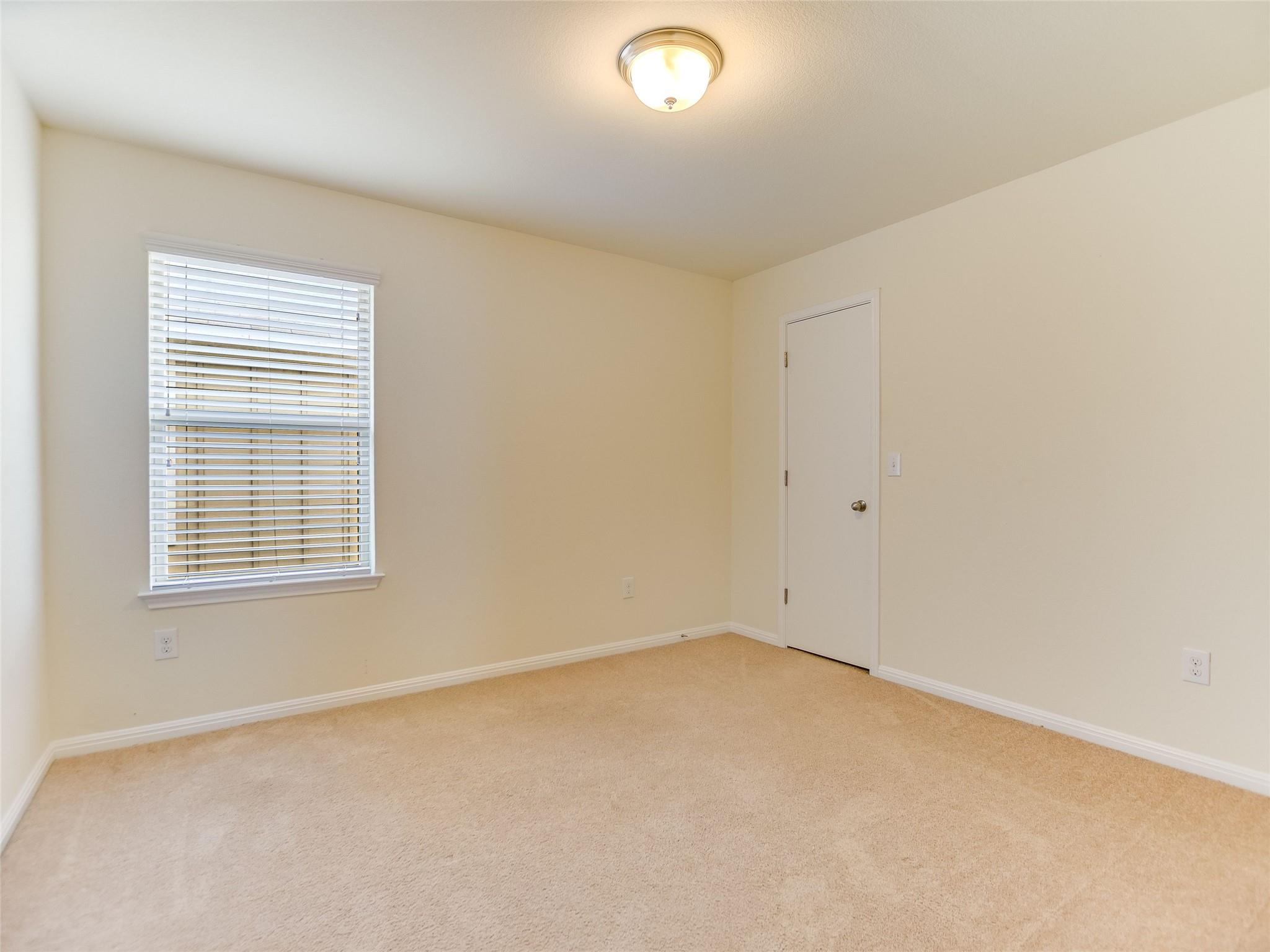 300 Wapiti Rd Property Photo 14