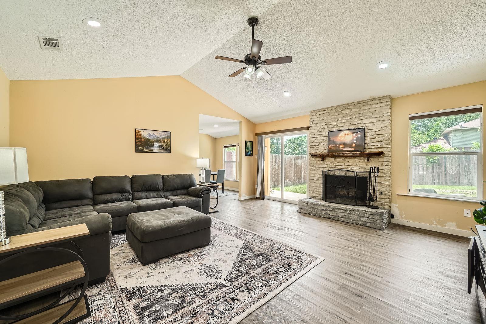 7900 KENESHAW DR Property Photo 1