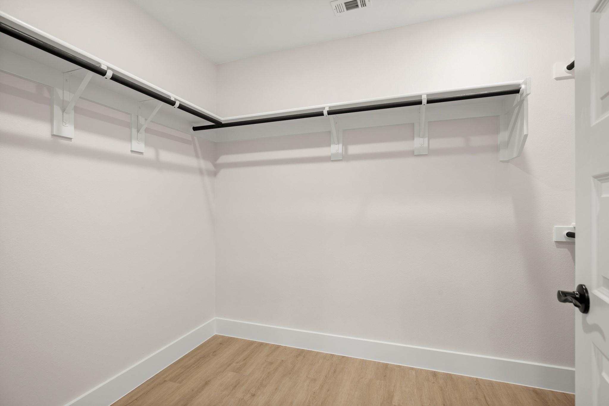 5502 Mobeetie Loop Property Photo 7